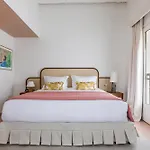 Hotel La Tartane Saint-Tropez