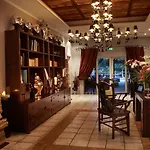 La Tartane Hotel
