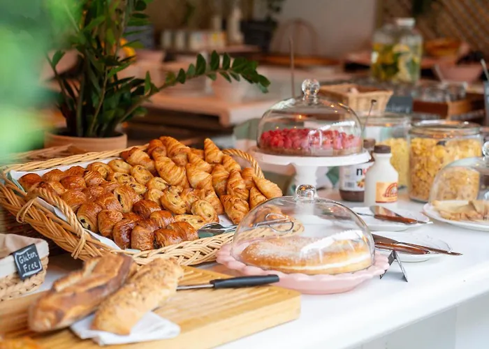 Готель La Tartane